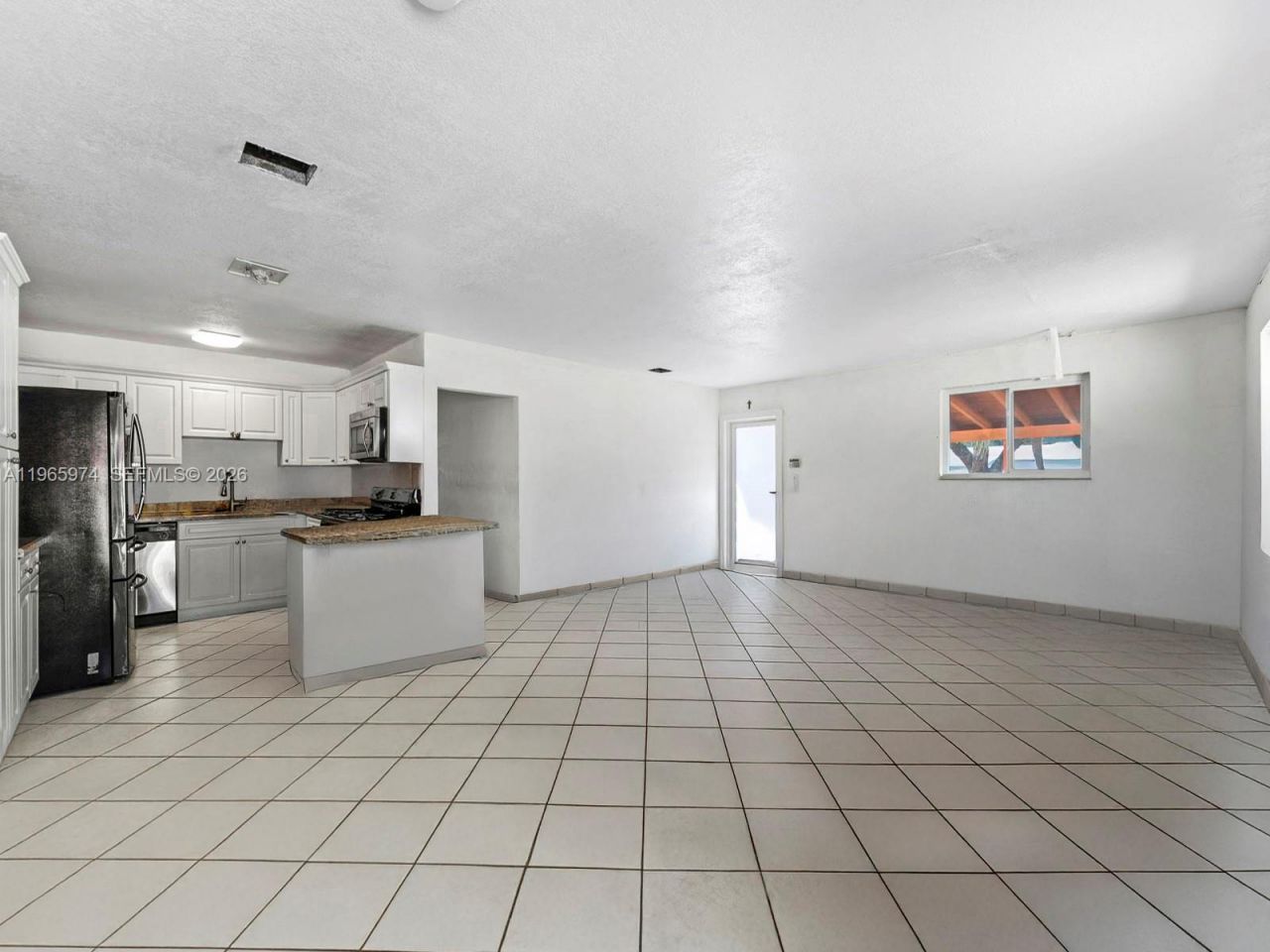 655 W 70th Pl , Hialeah, FL 33014 Photo