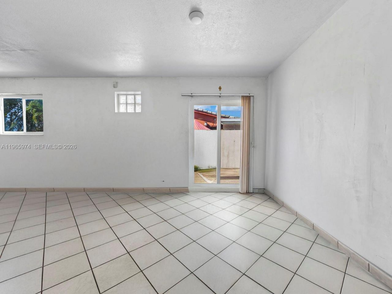 655 W 70th Pl , Hialeah, FL 33014 Photo