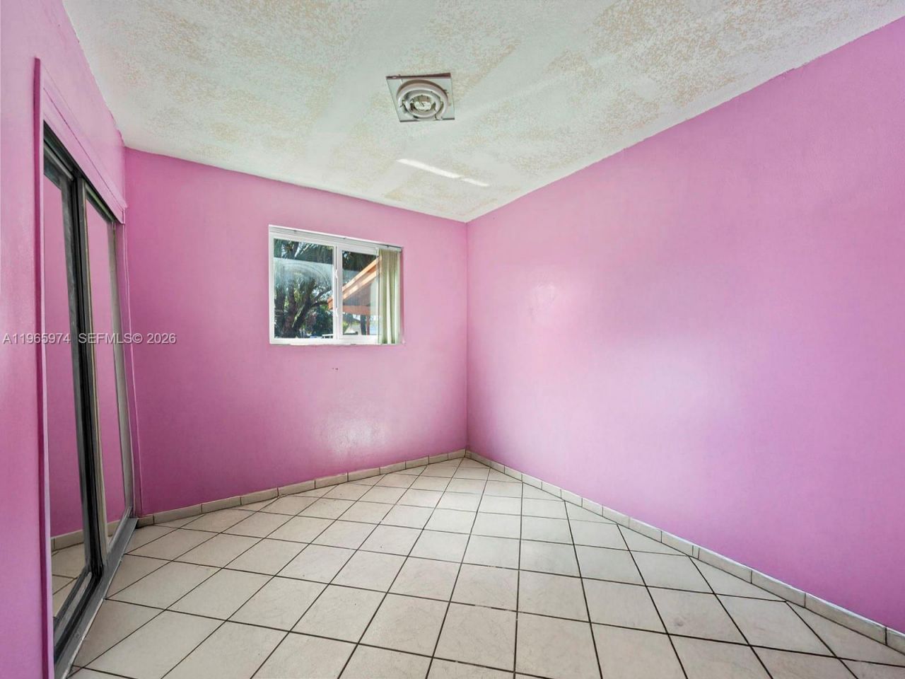 655 W 70th Pl , Hialeah, FL 33014 Photo