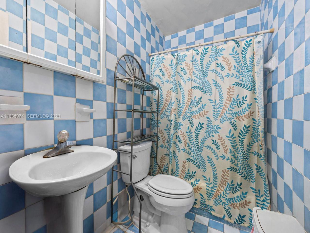 655 W 70th Pl , Hialeah, FL 33014 Photo