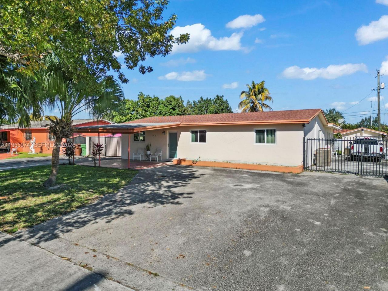 655 W 70th Pl , Hialeah, FL 33014 Photo