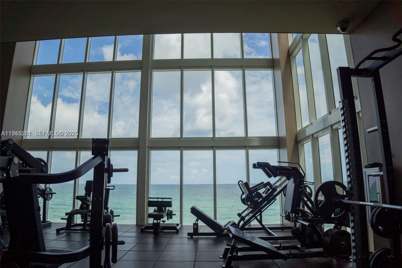 1830 S Ocean Dr, Unit 4505, Hallandale Beach, FL 33009 Photo