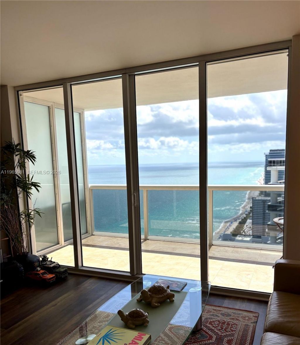 1830 S Ocean Dr, Unit 4505, Hallandale Beach, FL 33009 Photo