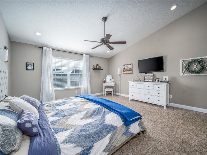 182 Honey Locust Lane, Commercial Point, OH 43116 Photo 11