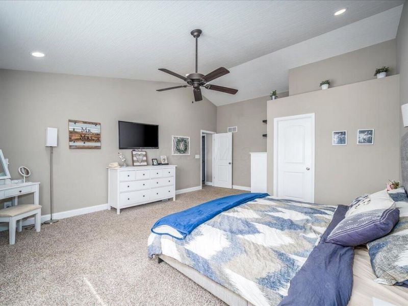 182 Honey Locust Lane, Commercial Point, OH 43116 Photo 12