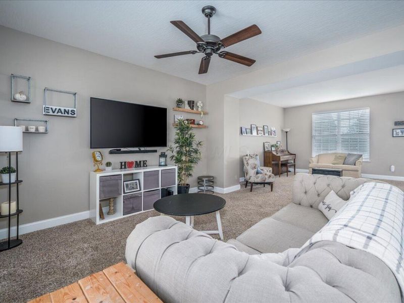 182 Honey Locust Lane, Commercial Point, OH 43116 Photo 5