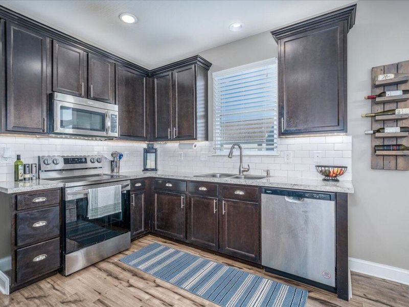 182 Honey Locust Lane, Commercial Point, OH 43116 Photo 8