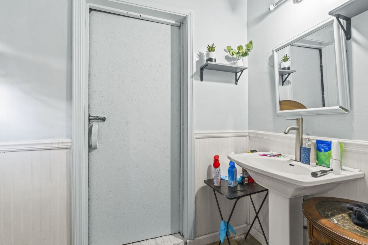 202 Luttie Rd.  Photo 12