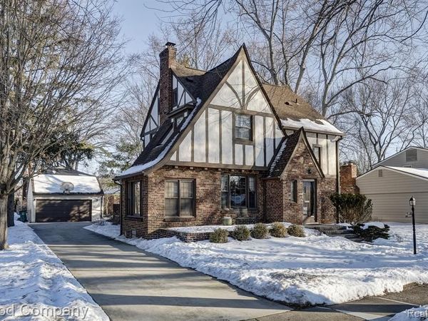 18930 Hillcrest Street, Beverly Hills Vlg, MI 48025
