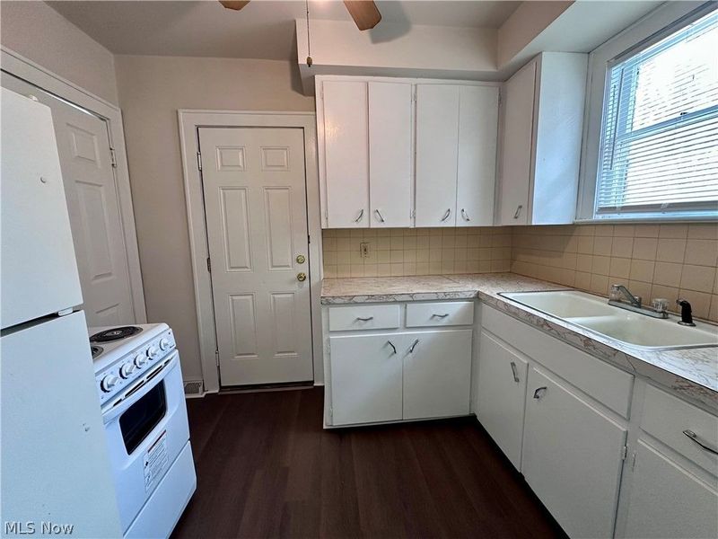 2052-2054 16th Street SW, Akron, OH 44314 Photo 9