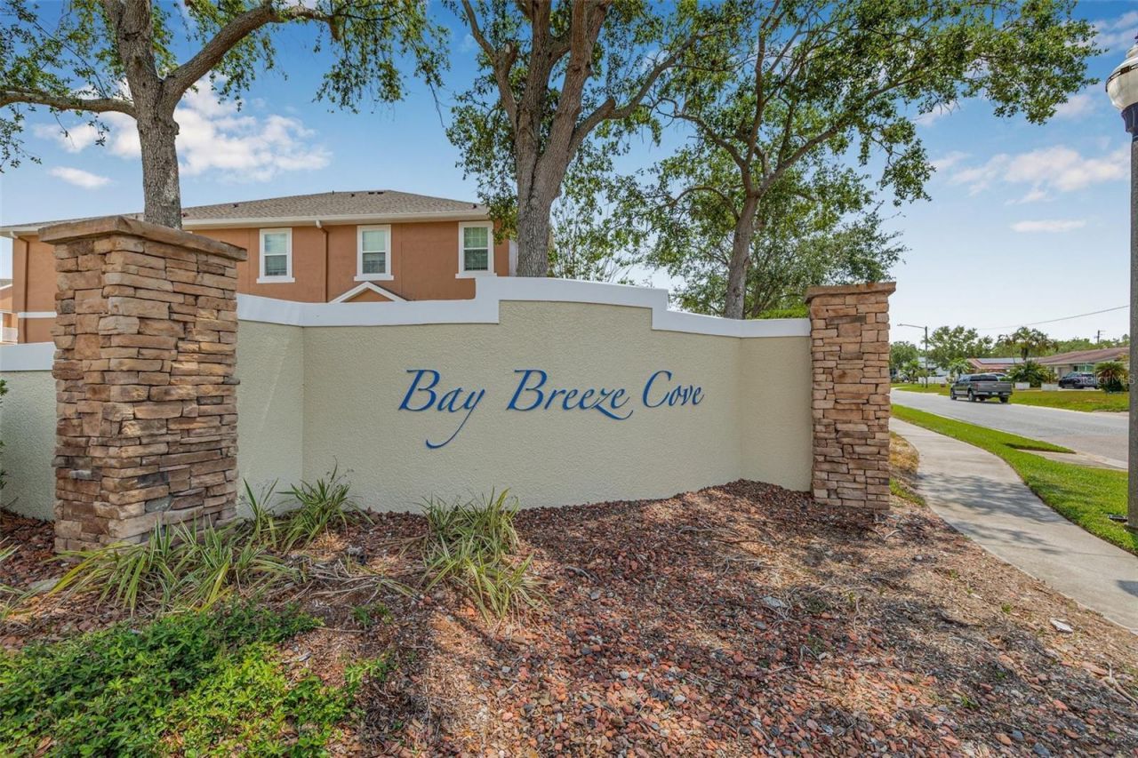 5176 6th Street N, Saint Petersburg, FL 33703 Photo