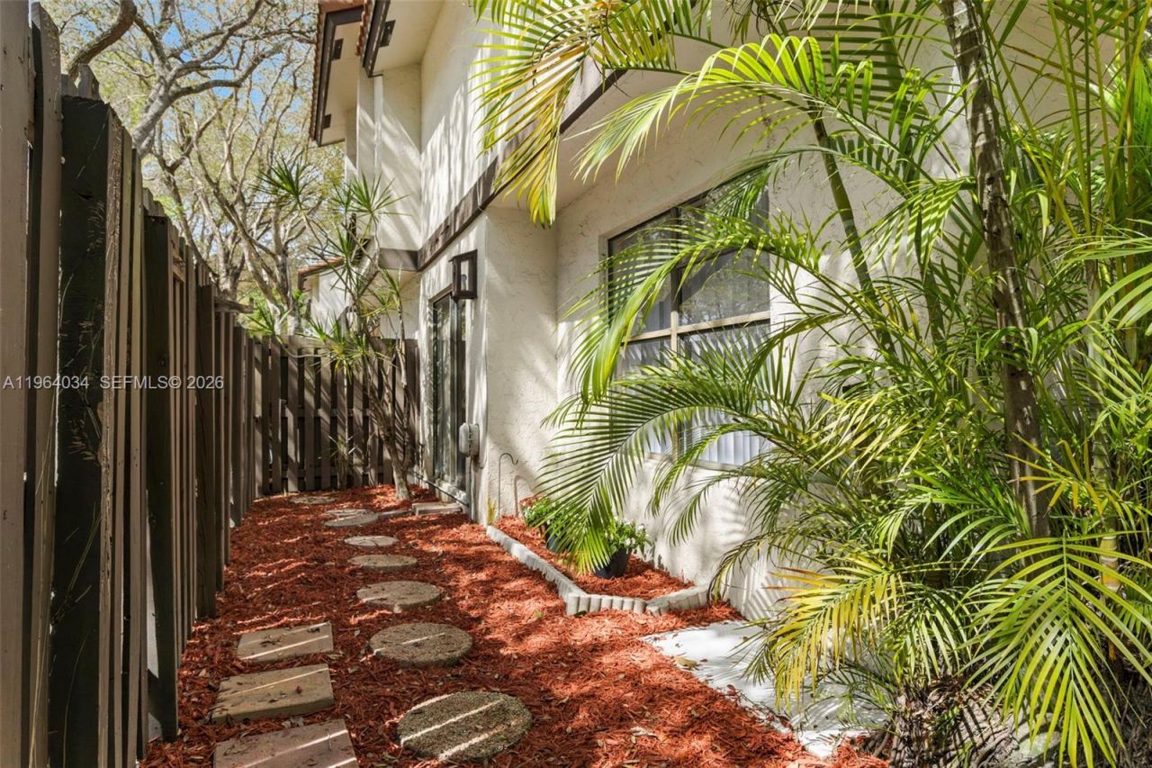 13234 SW 111th Ter, Unit 4-2, Miami, FL 33186 Photo