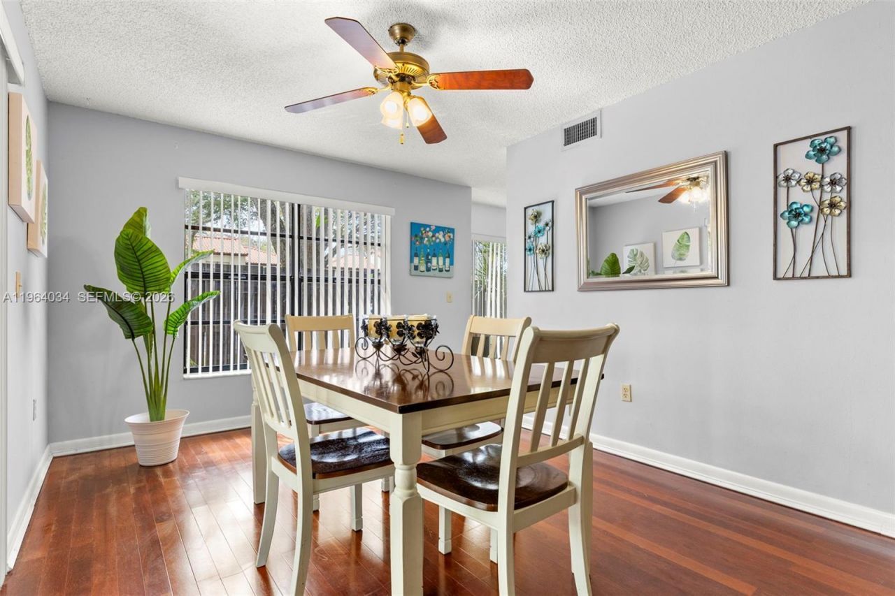 13234 SW 111th Ter, Unit 4-2, Miami, FL 33186 Photo