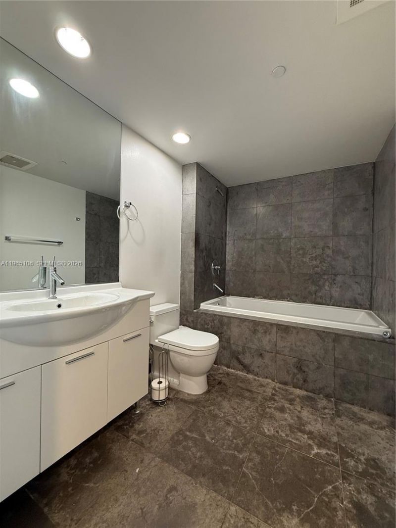 475 Brickell Av, Unit 2710, Miami, FL 33131 Photo