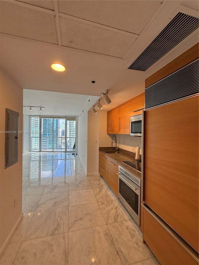 475 Brickell Av, Unit 2710, Miami, FL 33131 Photo