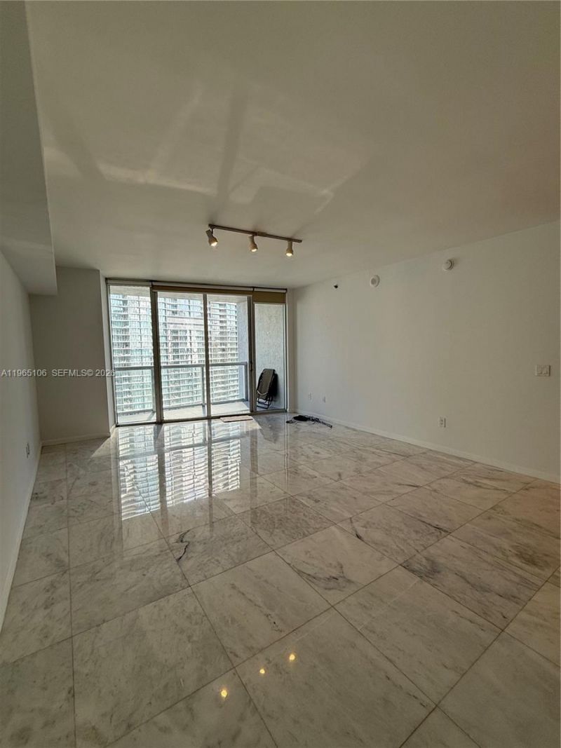 475 Brickell Av, Unit 2710, Miami, FL 33131 Photo