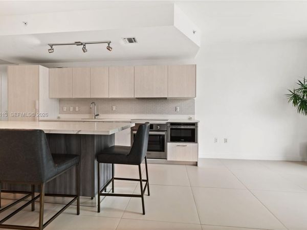 Unit 607, Miami, FL 33137