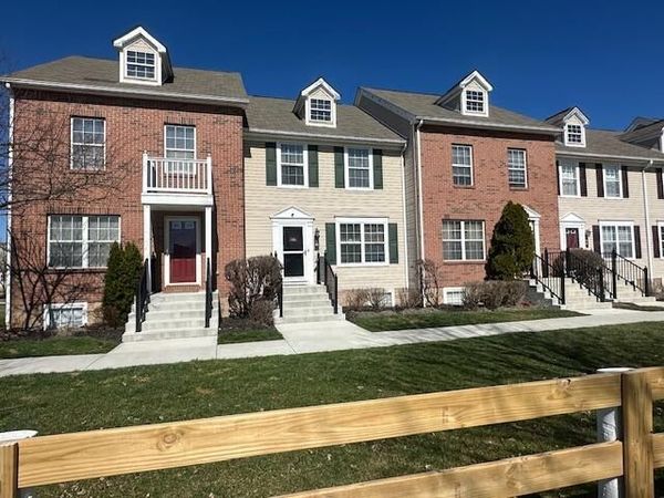 70 Highbluffs Boulevard, Unit 70, Columbus, OH 43235