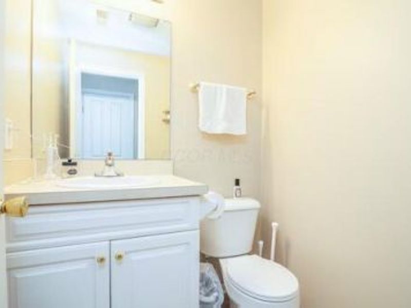 70 Highbluffs Boulevard, Unit 70, Columbus, OH 43235 Photo 10