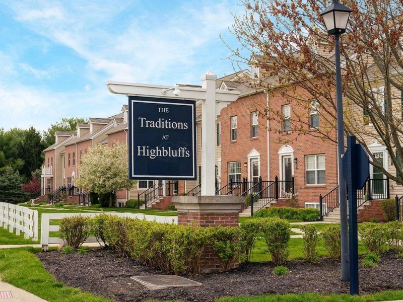 70 Highbluffs Boulevard, Unit 70, Columbus, OH 43235 Photo 4