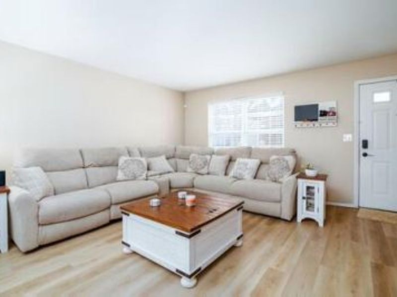 70 Highbluffs Boulevard, Unit 70, Columbus, OH 43235 Photo 6