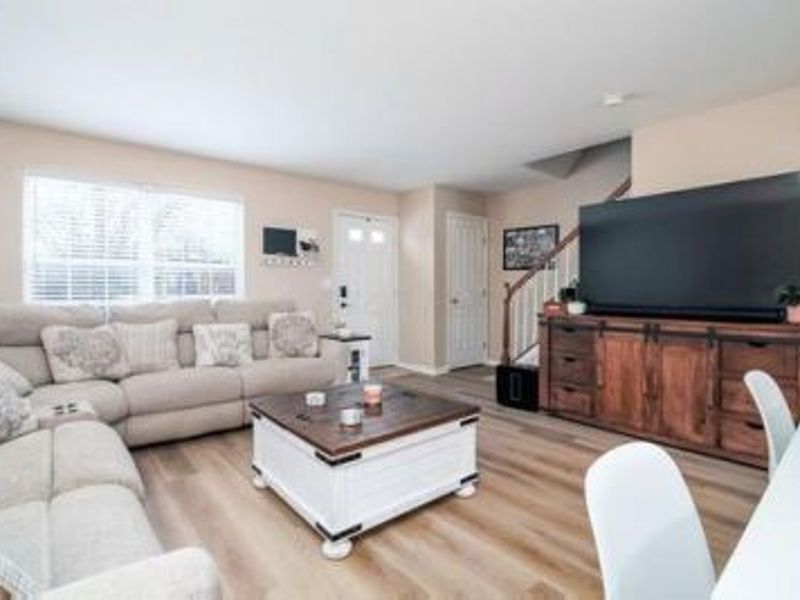 70 Highbluffs Boulevard, Columbus, OH 43235 Photo 9