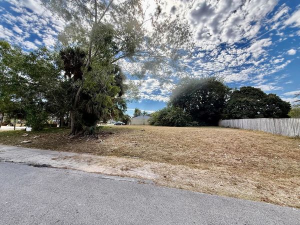 401 SW Tulip Boulevard, Port St. Lucie, FL 34953