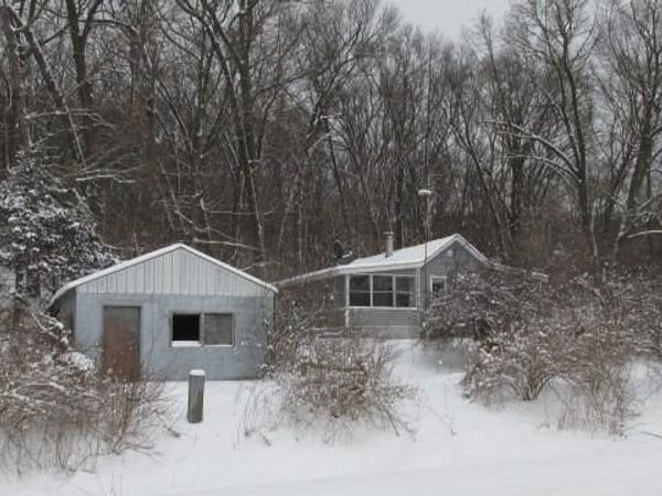 1217 Marsh Road, Plainwell, MI 49080