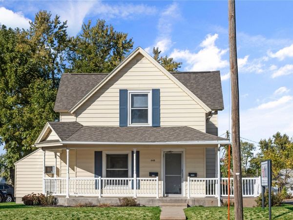448 7th Ave, Marion, IA 52302