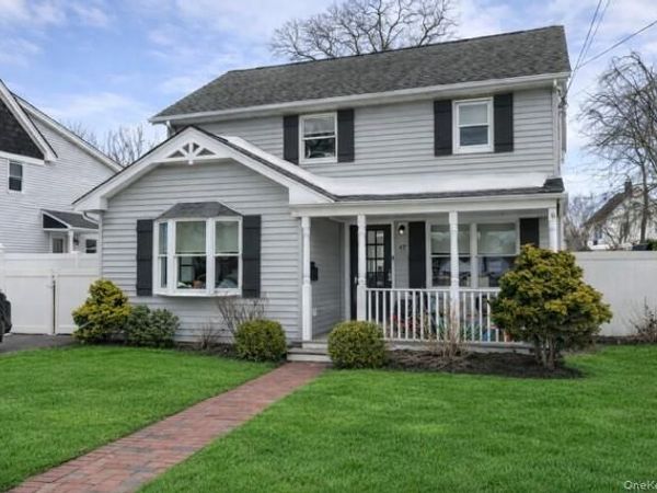 47 Smith Avenue , Islip, NY 11751