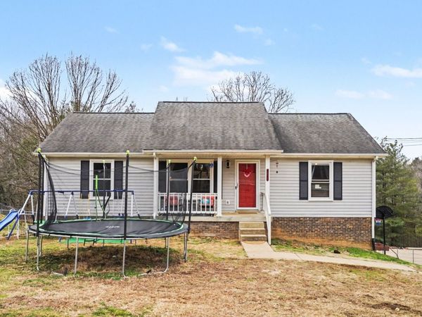 1978 Seven Mile Ferry Rd, Clarksville, TN 37040