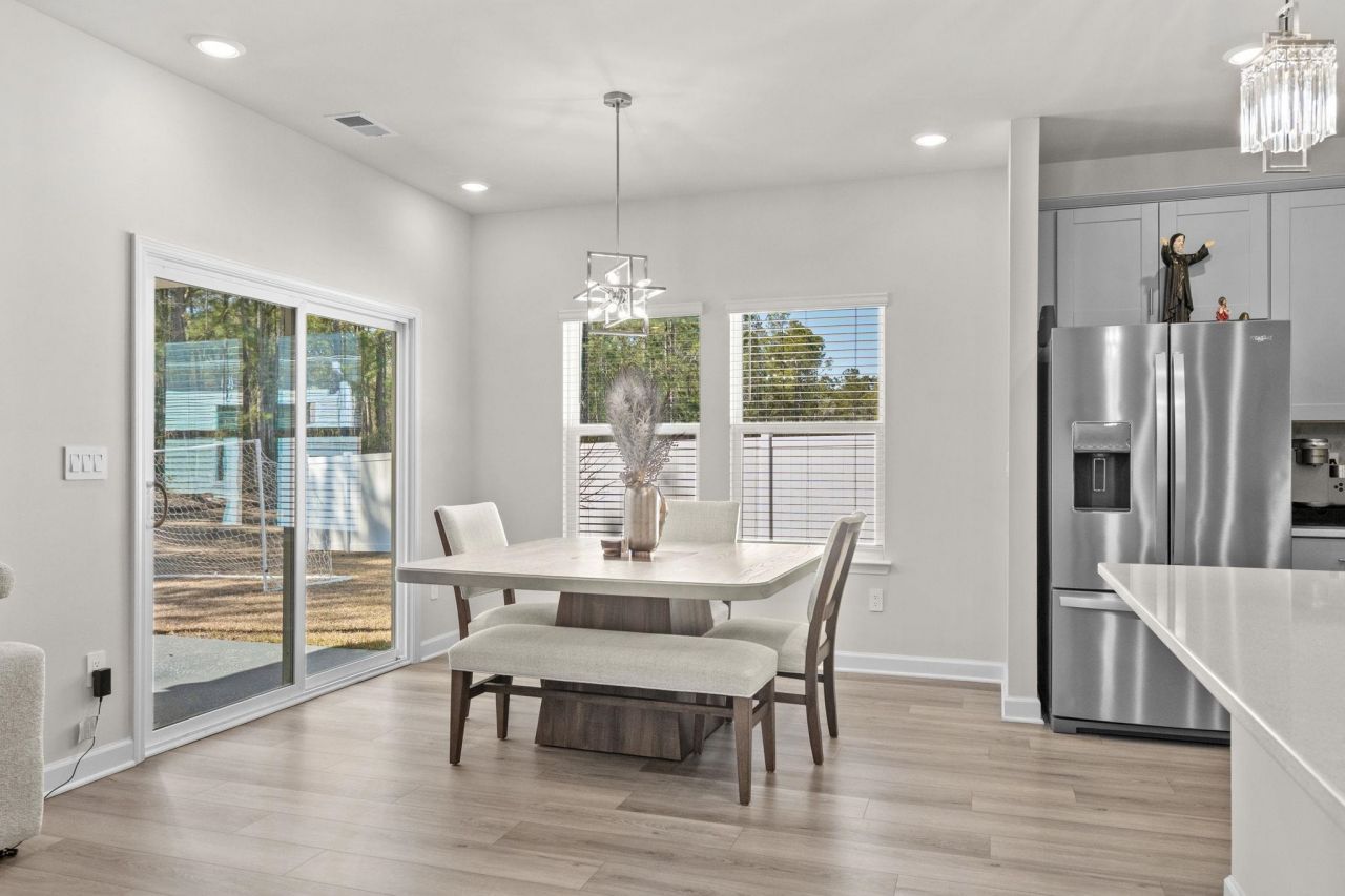 4341 Falls Oaks St.  Photo 12