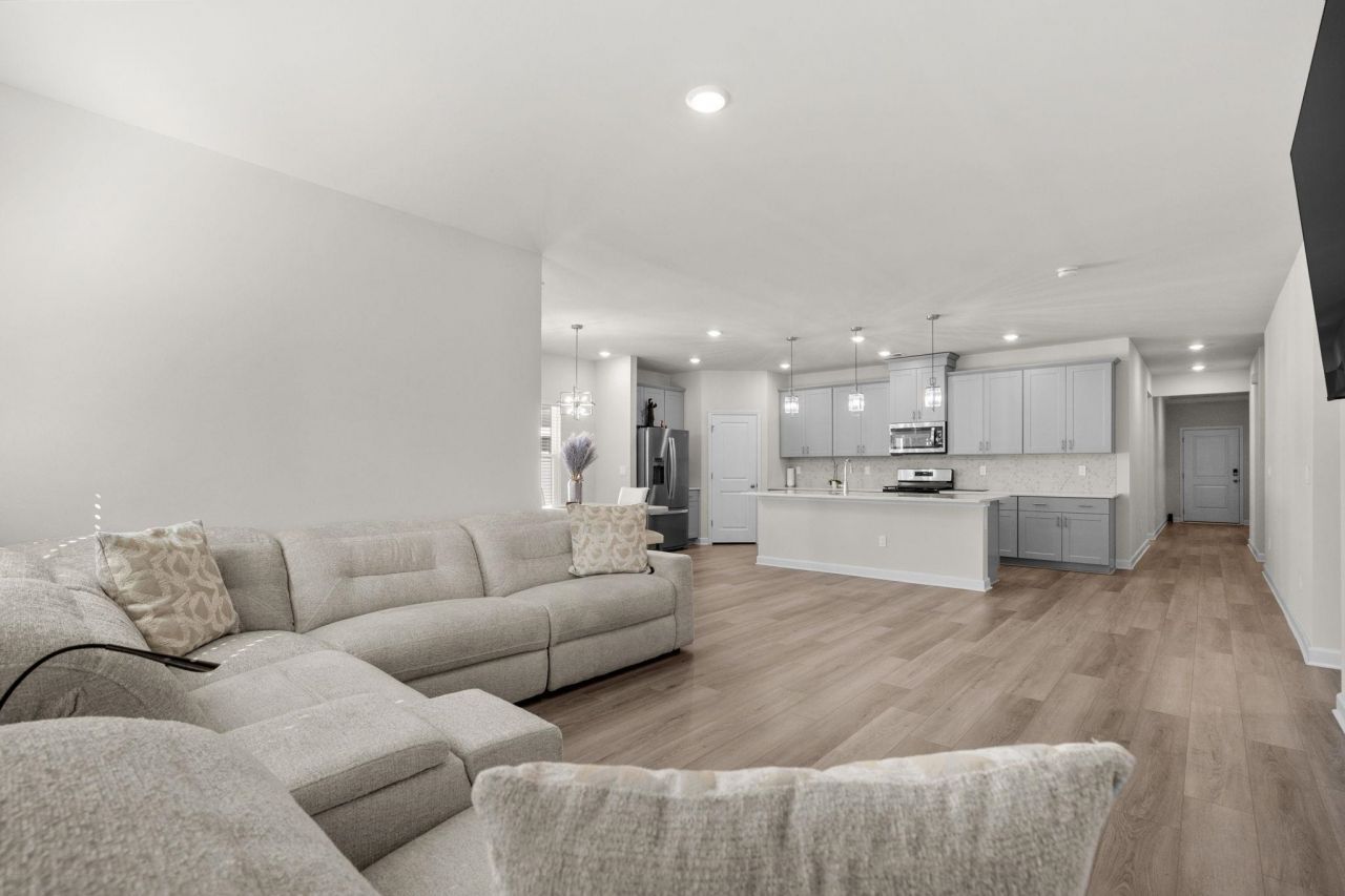 4341 Falls Oaks St.  Photo 8