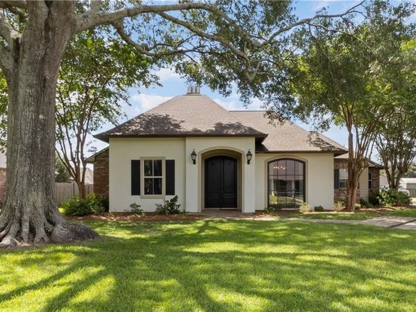 38173 S LAKEVIEW Drive, Prairieville, LA 70769