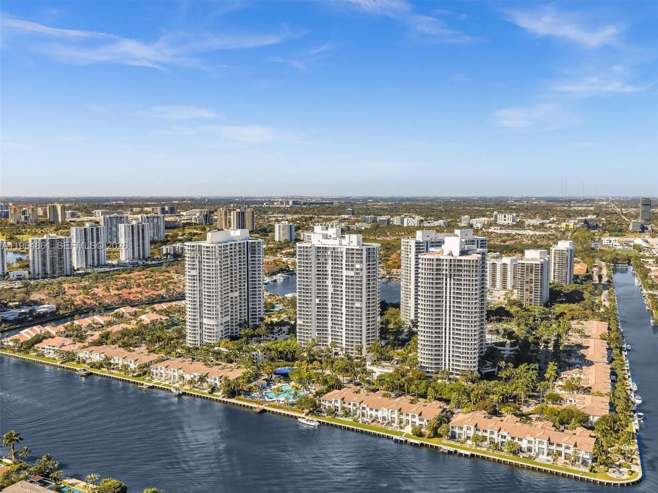 21150 Point Pl, Unit 305, Aventura, FL 33180 Photo