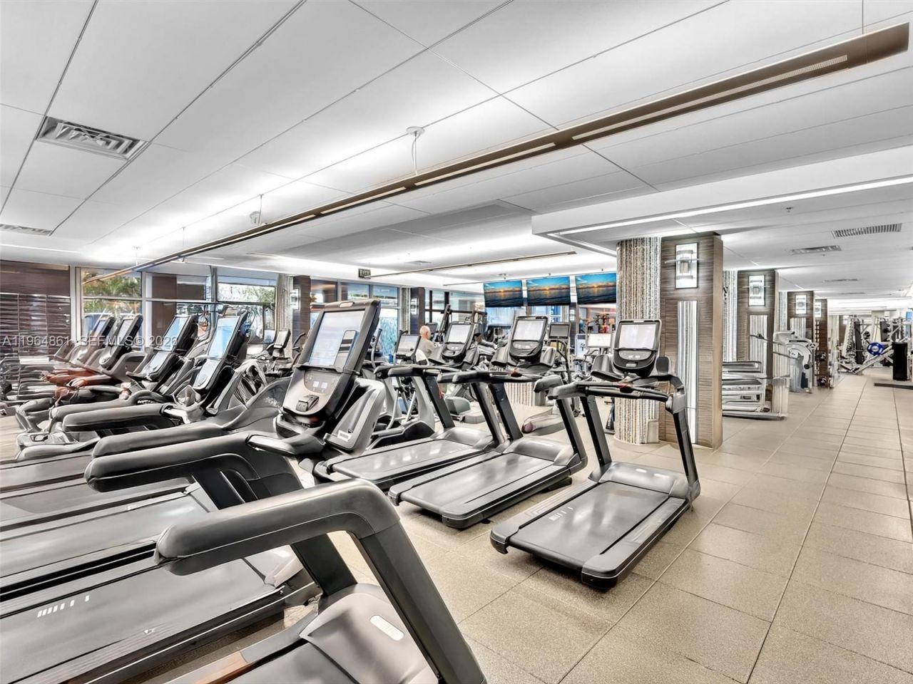 21150 Point Pl, Unit 305, Aventura, FL 33180 Photo