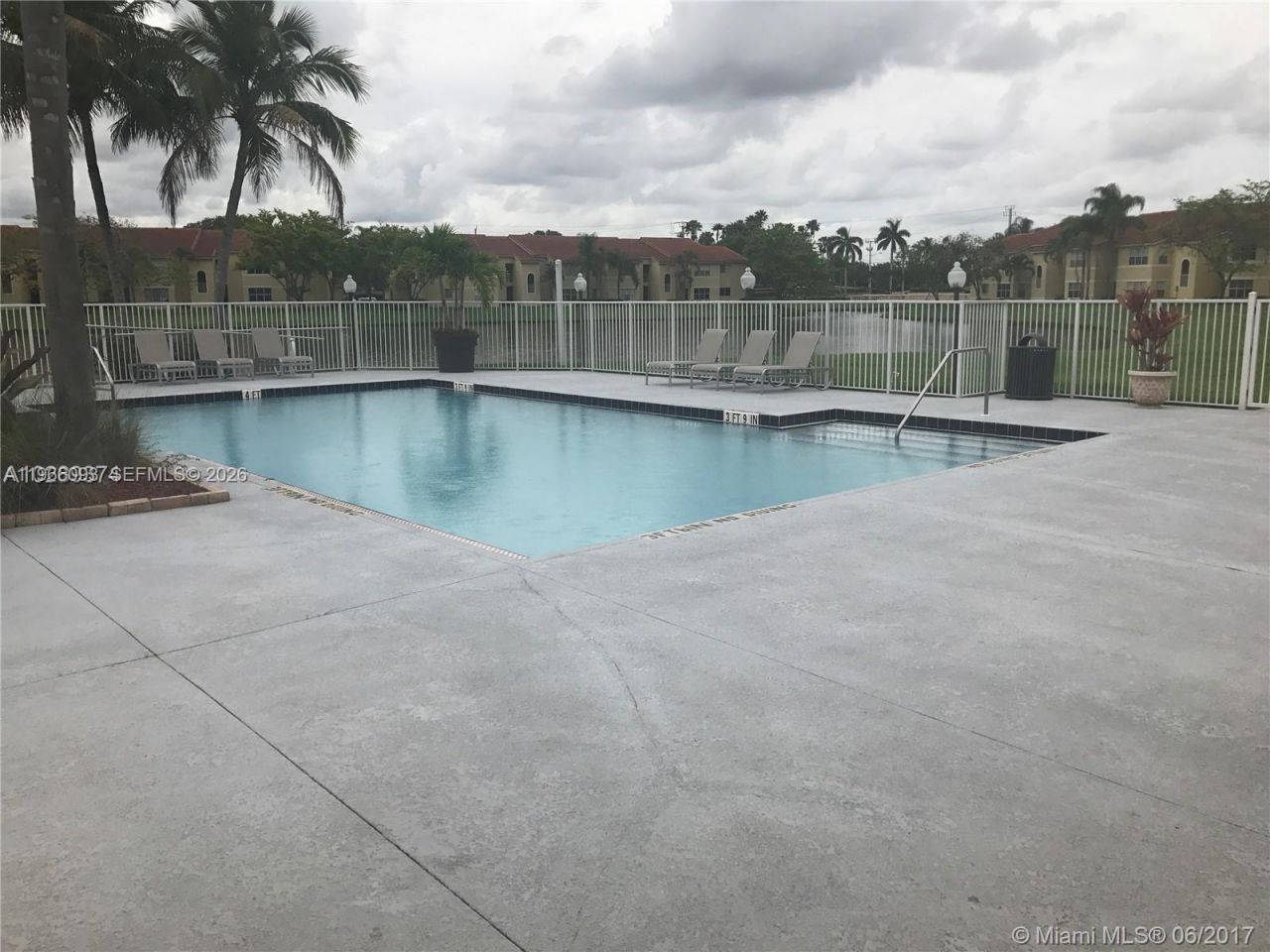 595 Vista Isles Dr, Unit 1924, Sunrise, FL 33325 Photo