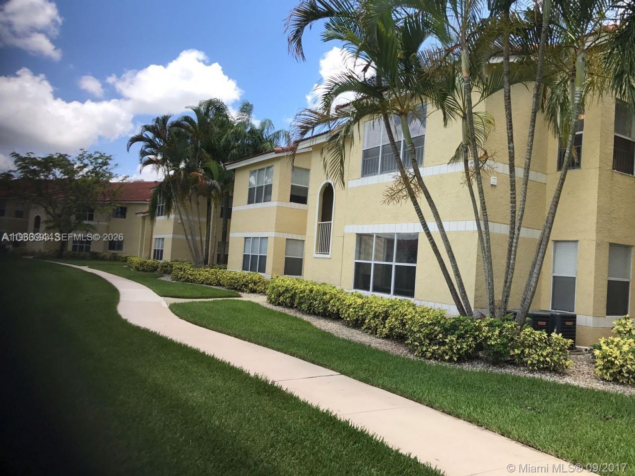 595 Vista Isles Dr, Unit 1924, Sunrise, FL 33325 Photo