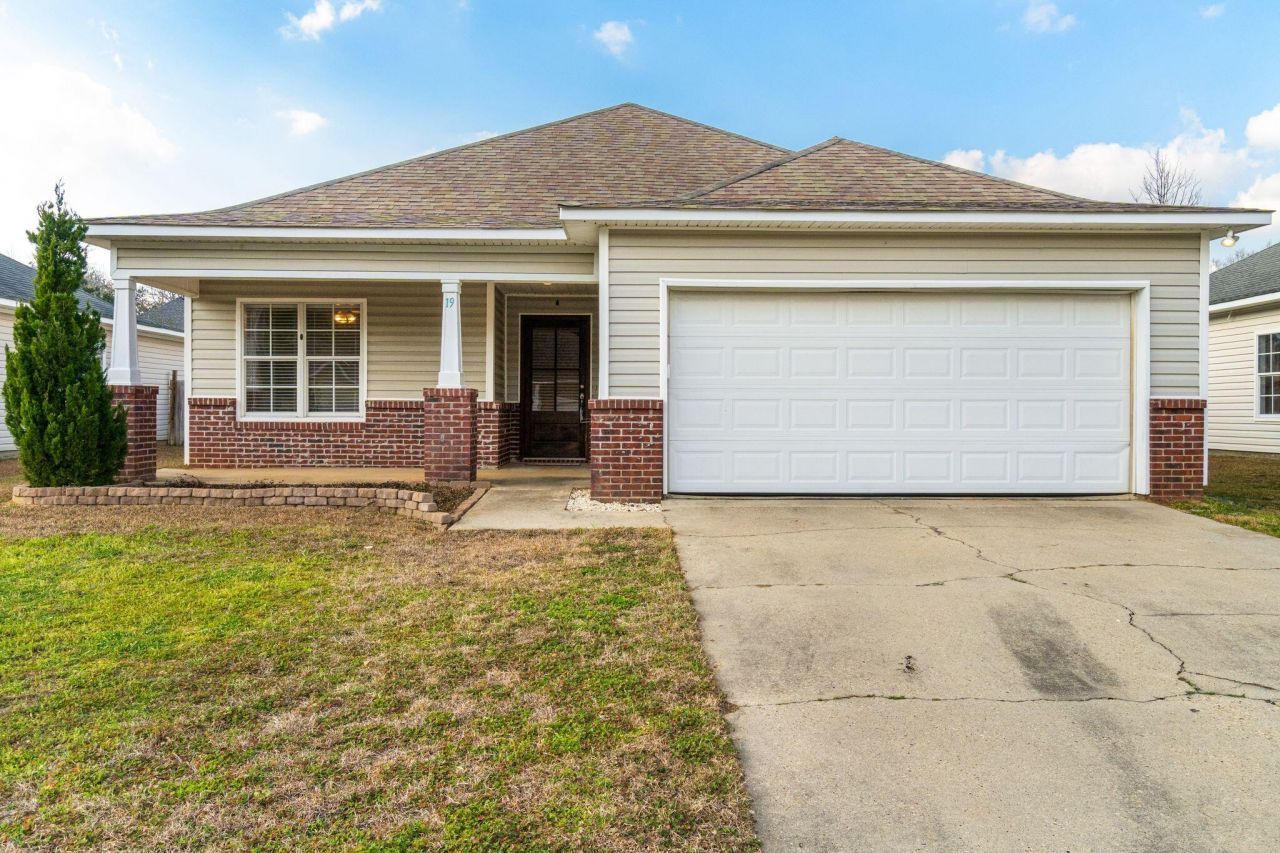 19 Clear Springs Ct., Hattiesburg, MS 39402 Main Photo