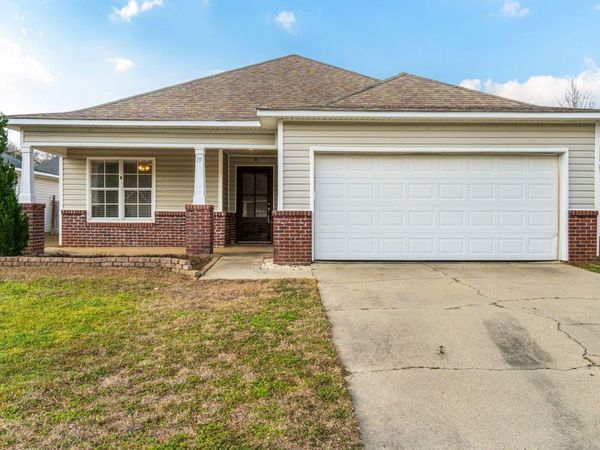 19 Clear Springs Ct., Hattiesburg, MS 39402