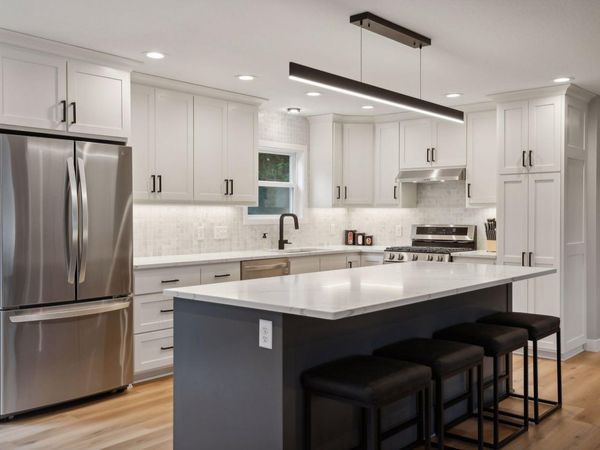 3098 Victoria Street N, Roseville, MN 55113