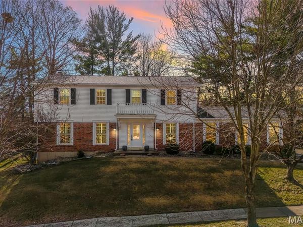 13258 Fairoyal Drive, Des Peres, MO 63131