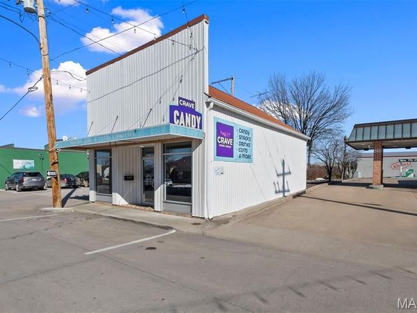 115 N Jackson Street , Perryville, MO 63775