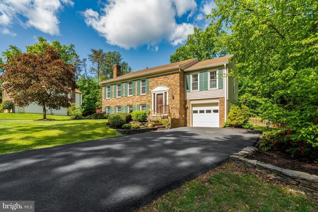 7604 Bertito Lane, Springfield, VA 22153 Main Photo