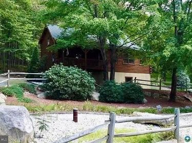 1153 LOWER SMITH GAP ROAD, KUNKLETOWN, PA 18058