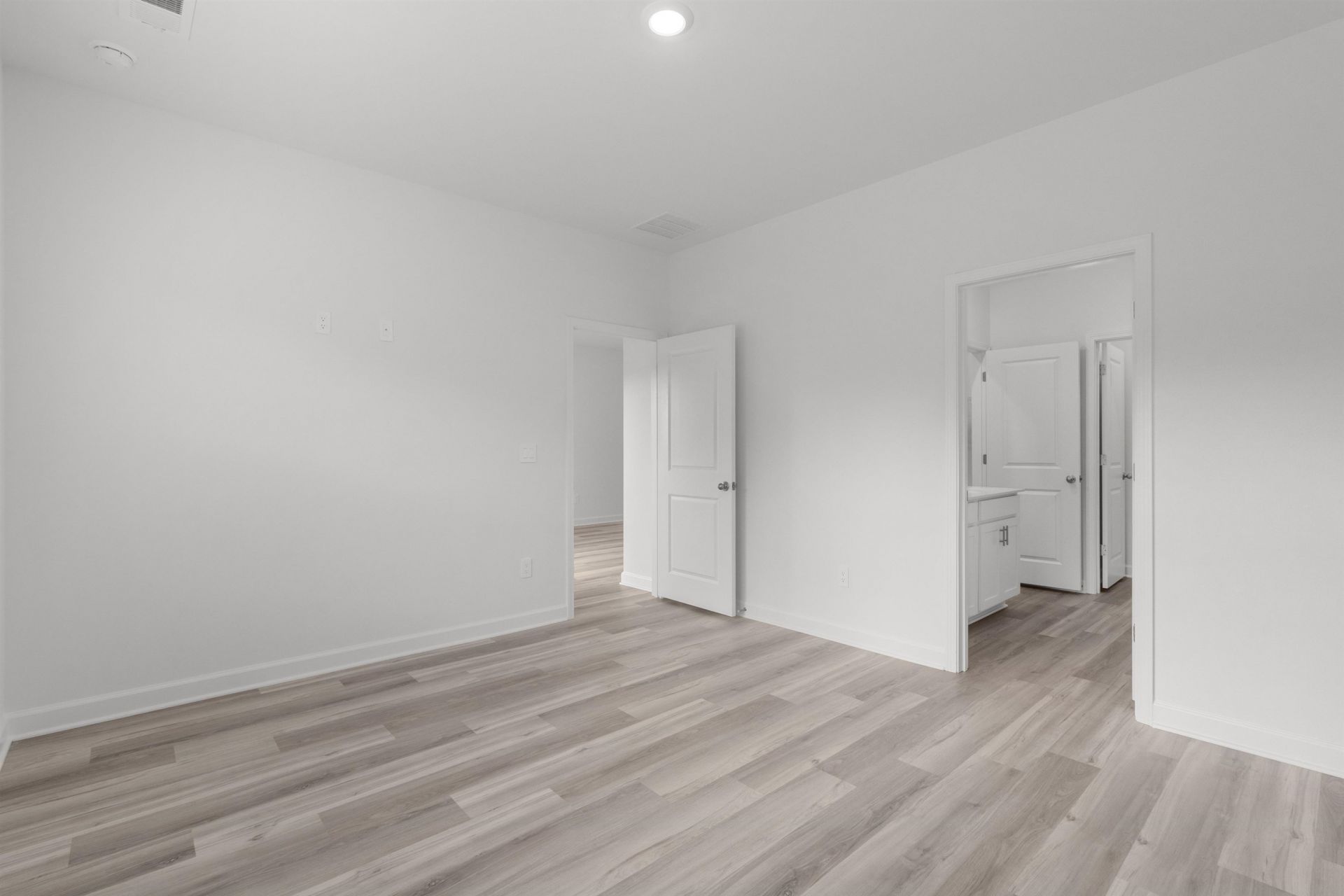 8223 Essence Dr. Photo 19