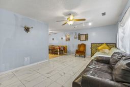 5567 Rosewood Dr.  photo 4