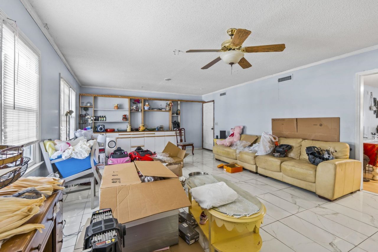 5567 Rosewood Dr.  Photo 6