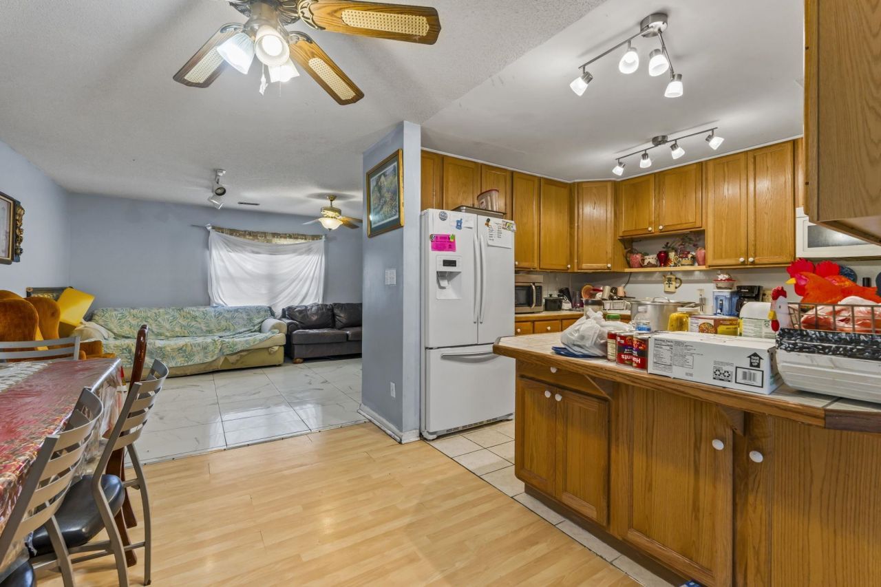 5567 Rosewood Dr.  Photo 9