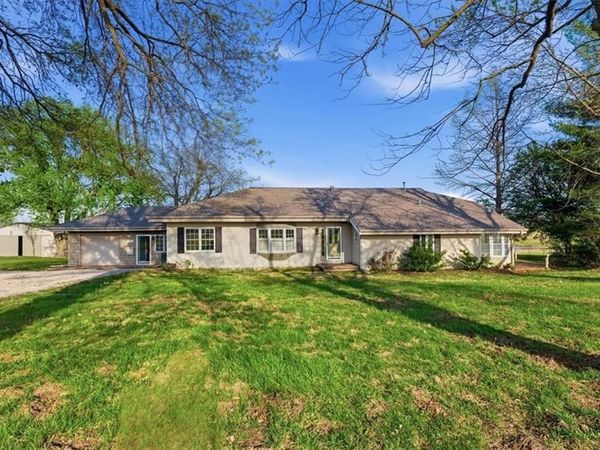 21503 S State Route Y Highway, Belton, MO 64012